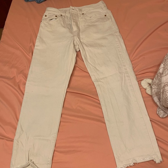 SOLD!!!! White/cream Levis Jeans - Picture 1 of 2